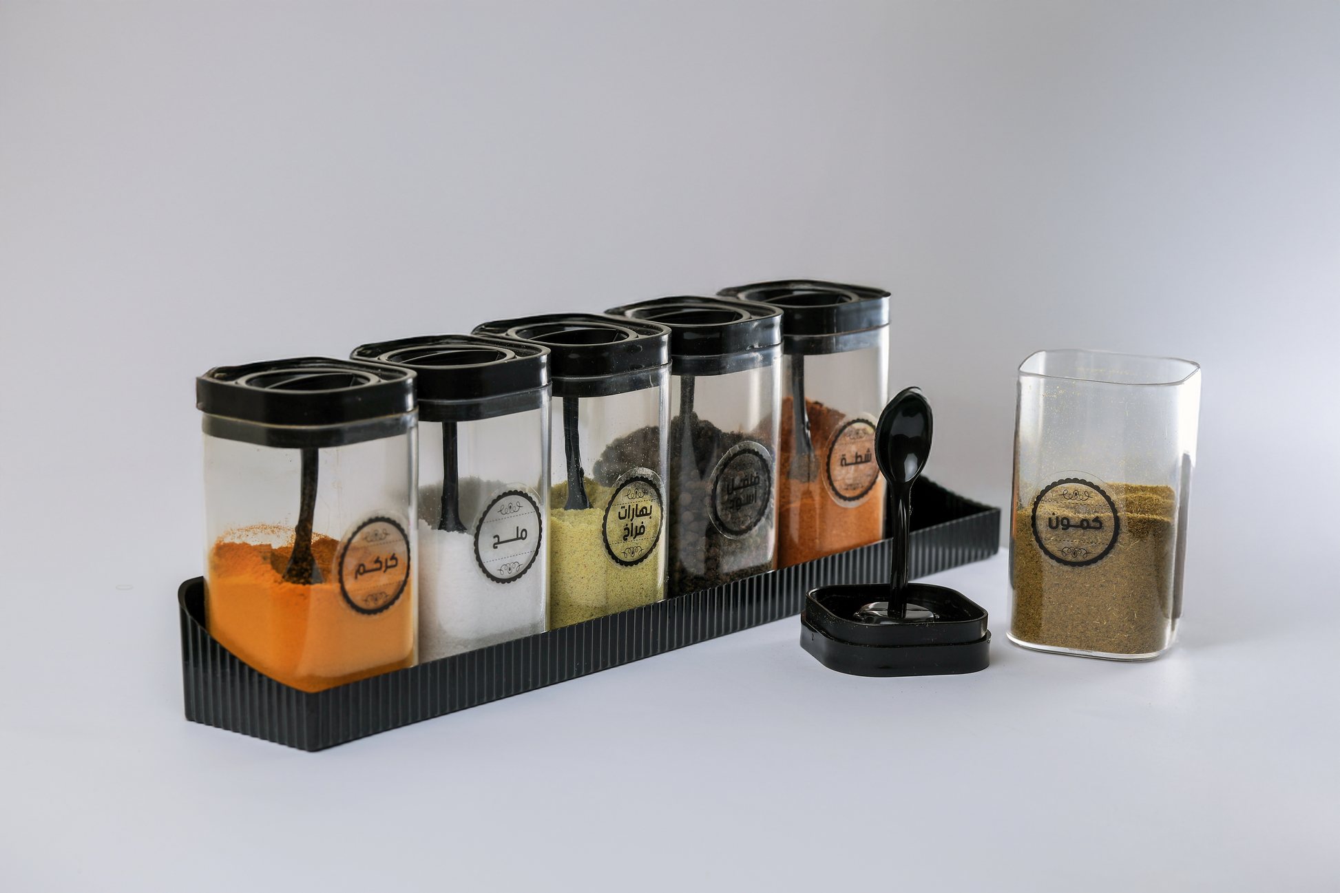6-Piece Self-spoon Spice Containers with Stand markplast